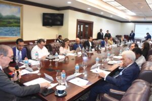 Juramentan nuevos miembros del Consejo Nacional de Educación Superior, Ciencia y Tecnología.